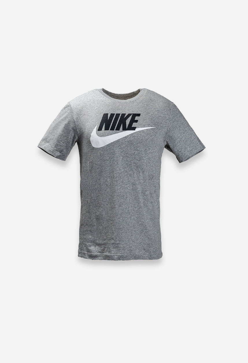 NIKE SPORTSWEAR T-SHIRT